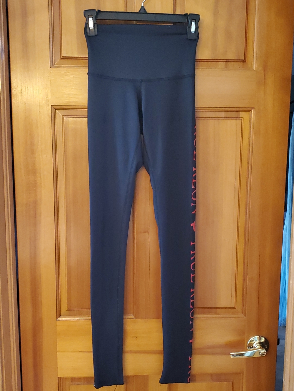 True Religion High-Waist Women's Black Performance Leggings Red Logo Size XS - Picture 4 of 10
